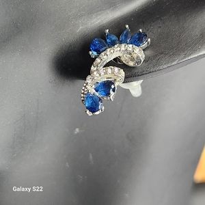 925 Silver Flower Inlaid Blue Zircon Crawler Stud Earrings Sapphire Blue